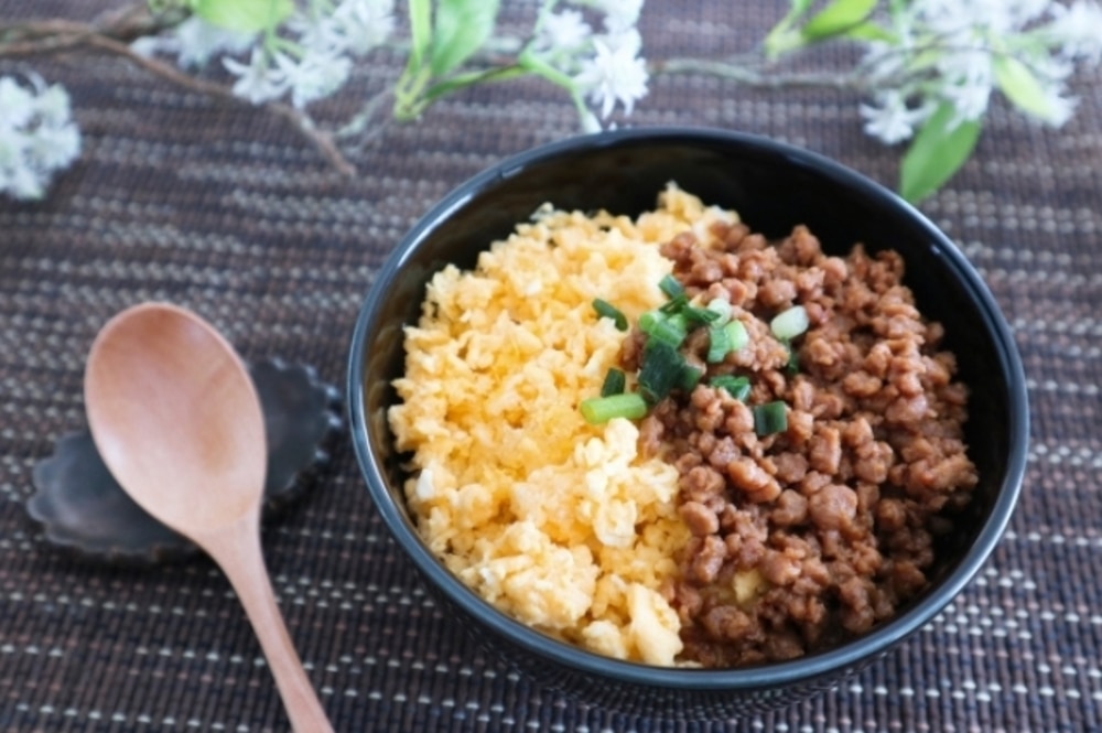 そぼろ丼と合わせたい人気の献立って？ヘルシーで簡単な副菜や汁物レシピをご紹介！